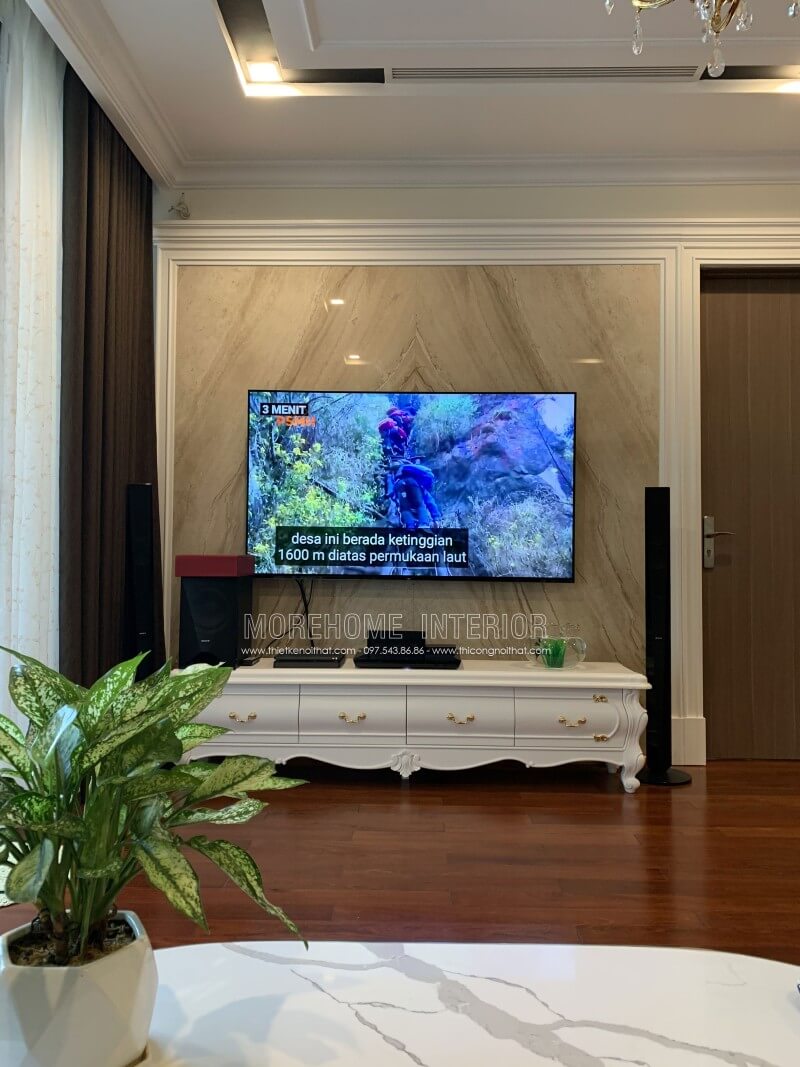 Thi công hoàn thiện vách đá ốp tường phòng khách cho chung cư vinhomes nguyễn chí thanh, quận đống đa, hà nội Thi công nội thất chung cư tại Hà Nội