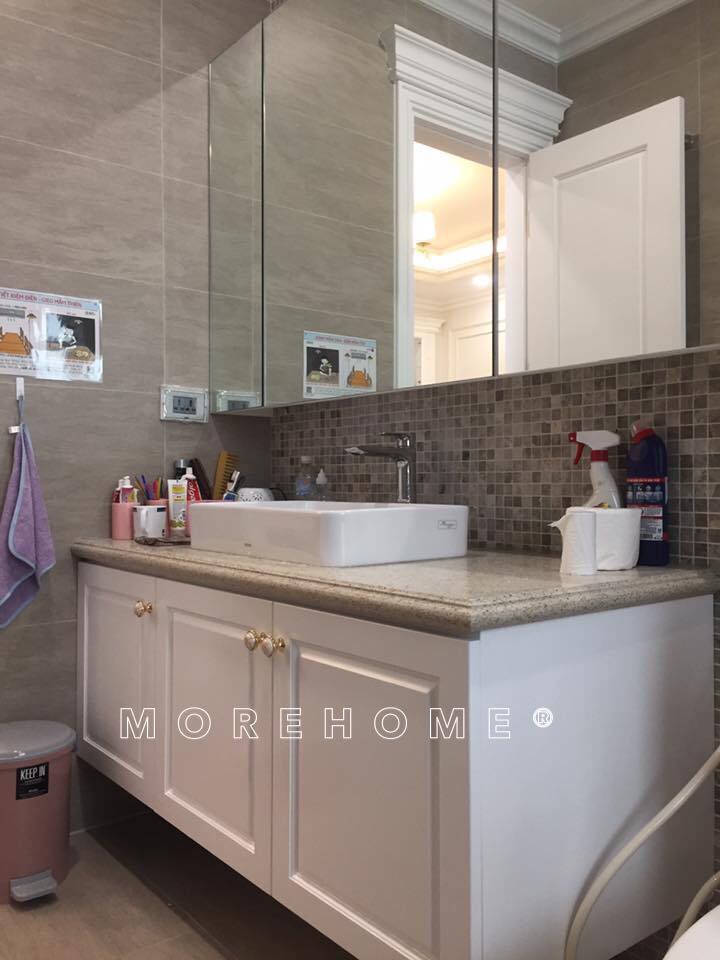 Hình ảnh thi công bàn đá lavabo và tủ gỗ lavabo thực tế tại không gian nội thất phòng tắm nhà vệ sinh ở biệt thự Ecopark Hưng Yên Thi công nội thất chung cư tại Hà Nội