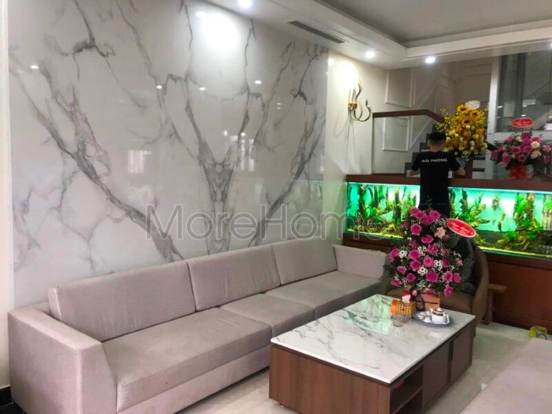 Thi công phòng khách hiện đại cho nhà lô phố tại Sở Dầu Hải Phòng